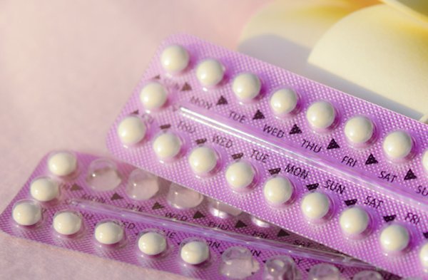 Thường xuyên uống thuốc ngừa thai có tác hại gì với sức khỏe của phụ nữ? 