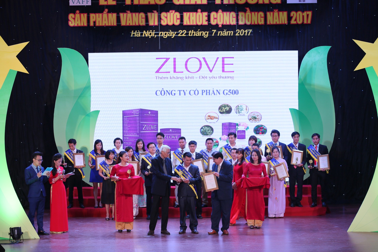 zlove được nhận giải vì sức khỏe cộng đồng