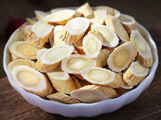Một số món ăn, bài thuốc từ hoàng kỳ thường được dùng để chữa bệnh