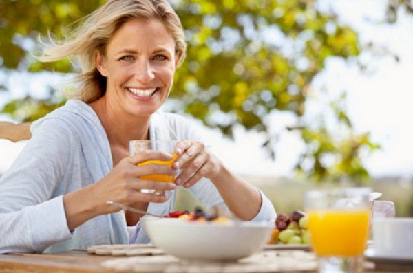 Các thực phẩm giàu estrogen có thể làm giảm các triệu chứng khó chịu khi bị mãn kinh
